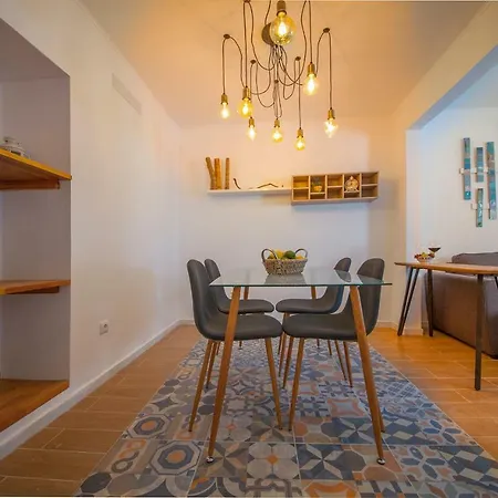 Tamar Apartment *